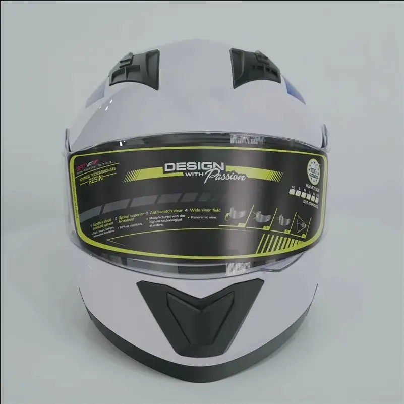 Motorcycle helmet with lamp
