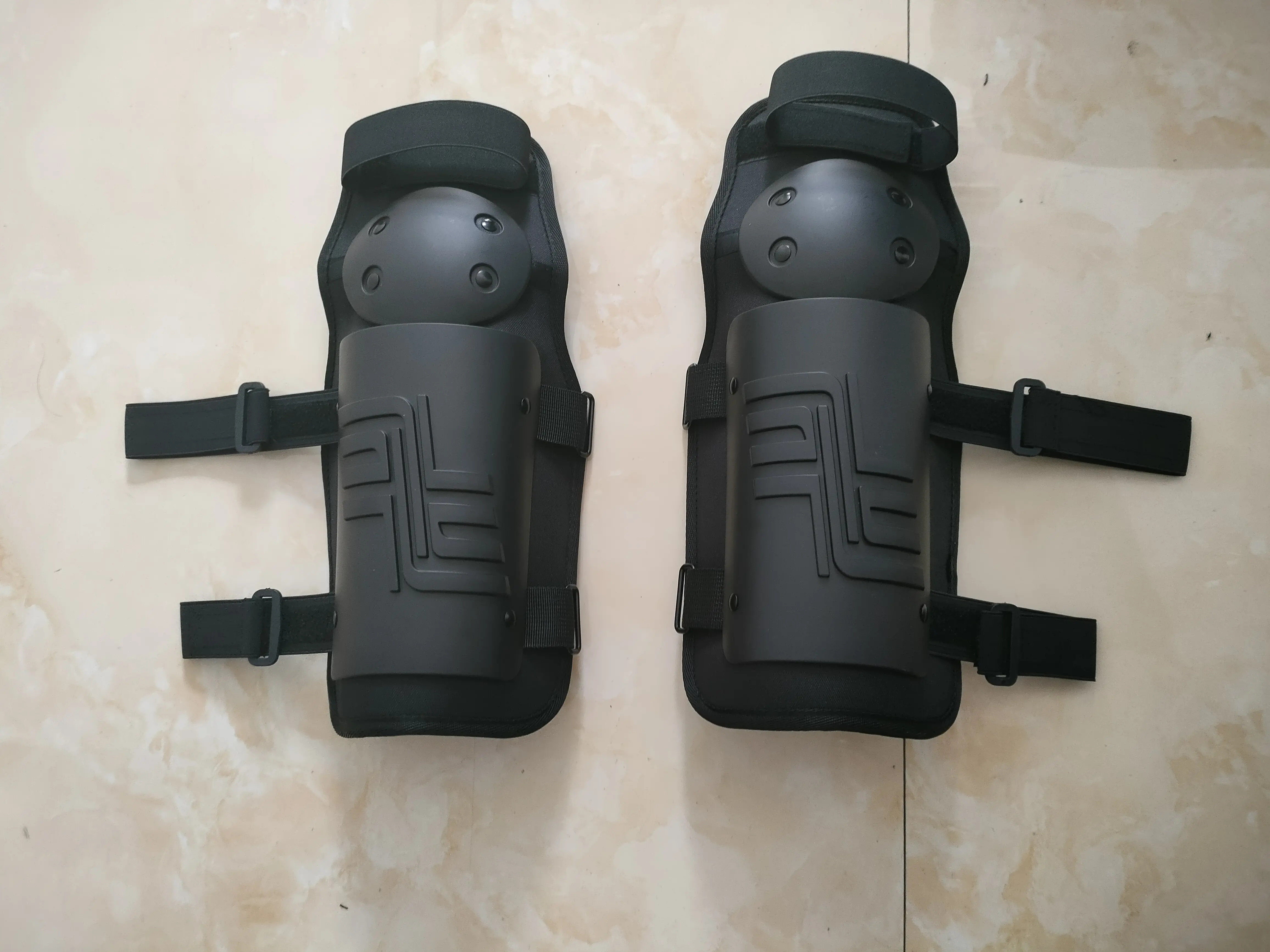 https://site_d704e331-3ad1-43d3-86a5-c84a1453be4f/leg-and-arm-protector-of-anti-riot-suit-product/