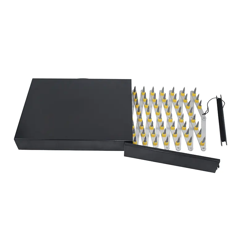 Manual portable roadblocks for traffic control  LZ-01